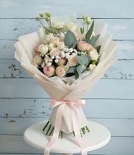 Букет цветов из:  Розы и Лизиантусы в Выгоничи