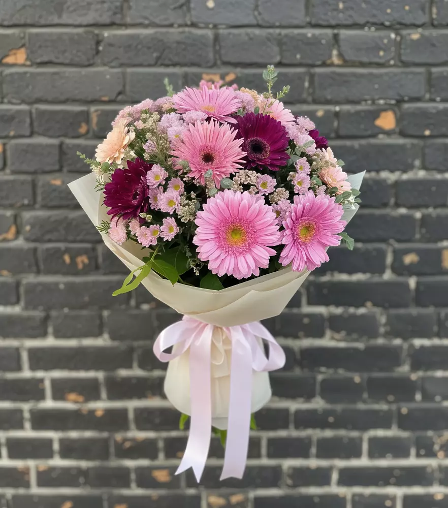 Букет цветов из: Герберы и Хризантемы в Выгоничи
