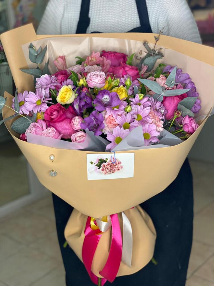 Букет цветов из: Хризантемы, Гвоздики и Альстромерии в Выгоничи