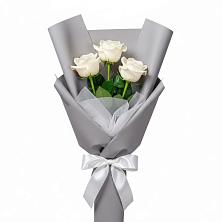 Букет 3 белые розы в Выгоничи