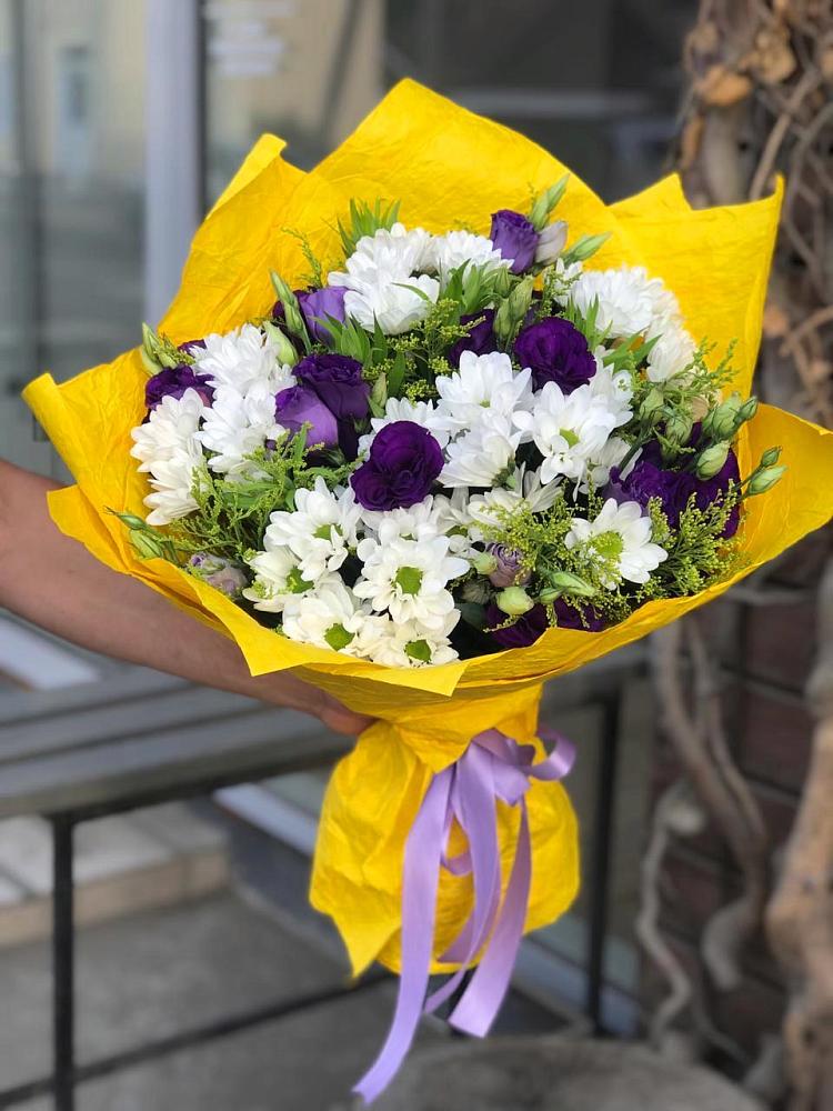 Букет цветов из: Ирисы, Хризантемы и Ромашки в Выгоничи