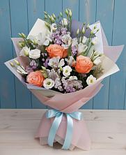 Букет цветов из:  Лизиантусы, Розы, Альстромерии и Гипсофила в Выгоничи
