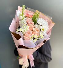 Букет цветов из:  Хризантемы и Розы в Выгоничи