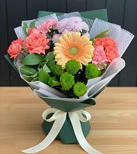 Букет цветов из:  Гвоздики, Розы, Герберы и Хризантемы в Выгоничи