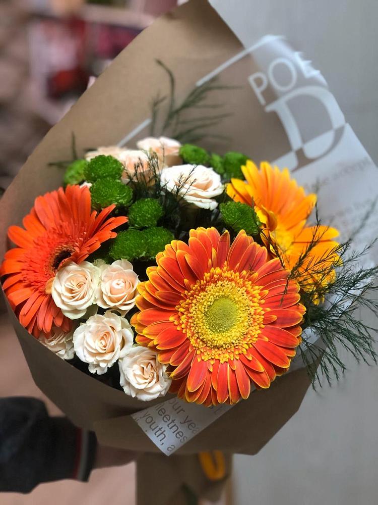Букет цветов из: Герберы, Хризантемы и Розы в Выгоничи