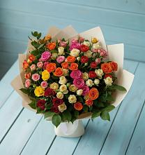 Букет Микс из разноцветных кустовых роз в Выгоничи