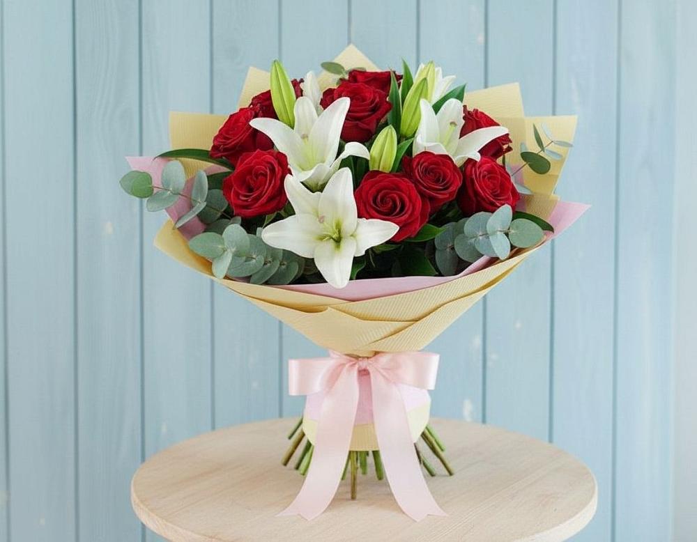 Букет цветов из: Лилии и Розы в Выгоничи